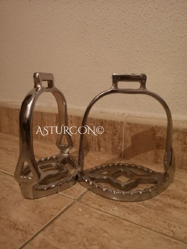 Portuguese Stirrups